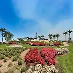 Golf Condo Views With Resort Pool And Amenities