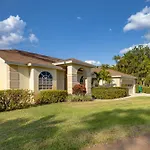 Private Pool Pond Views Bonus Lounge In Gated Naples Community Drive To Dining Sand