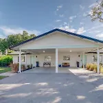 Cozy And Bright Naples Abode With Community Amenities!