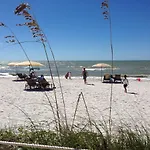 Luxury And The Beach