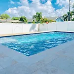 New! Perfect Naples - Heated Saltwater Pool