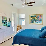 New! Perfect Naples - Heated Saltwater Pool