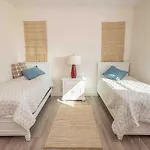 New! Perfect Naples - Heated Saltwater Pool