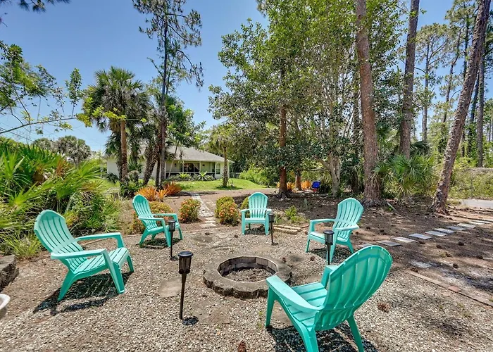 Pet-Friendly Naples Vacation Rental With Fire Pit!