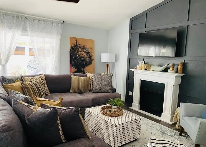 Waterfront Home Just Minutes To Beach