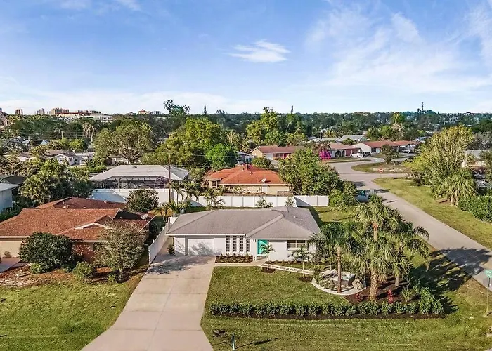 Naples Paradise Near The Beach!
