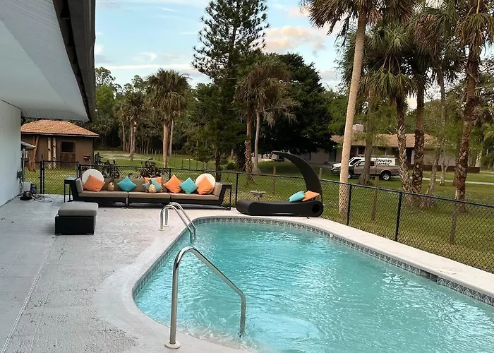 Vacation Pool Home In The Woods.