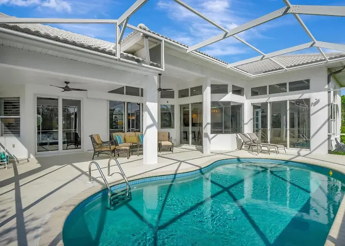 Sunny Retreat With Private Pool In North Naples