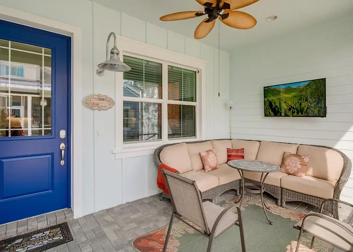 Beautiful Naples Getaway With Pool Access!