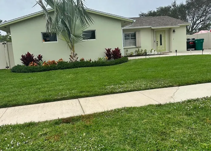 Freshly Remodeled 1970\'S Single Story Villa