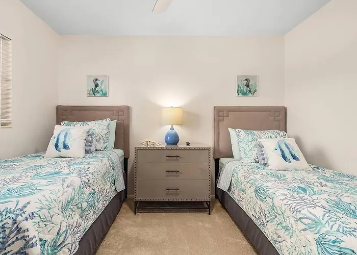 Naples Luxury 4Bdr+Den Pool Home