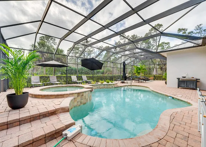 Luxury House With Private Acreage - Near Golfing!