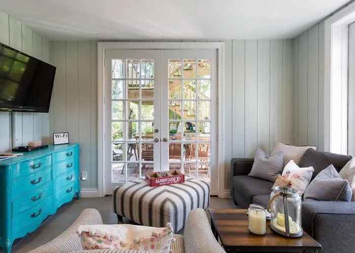 Garden Studio Just Minutes To Naples Sandy Beaches