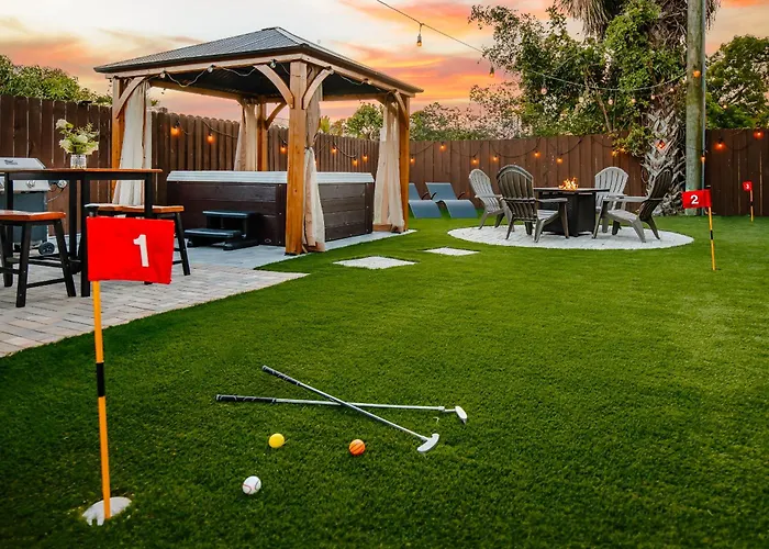 Brick Enclave With Mini Golf & Spa, 5Mins To Beach