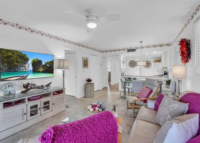 4Th Floor -End Unit - Views