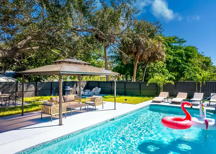 When In Naples!!! Pool Villa-Attached, 3 Miles To The Beach