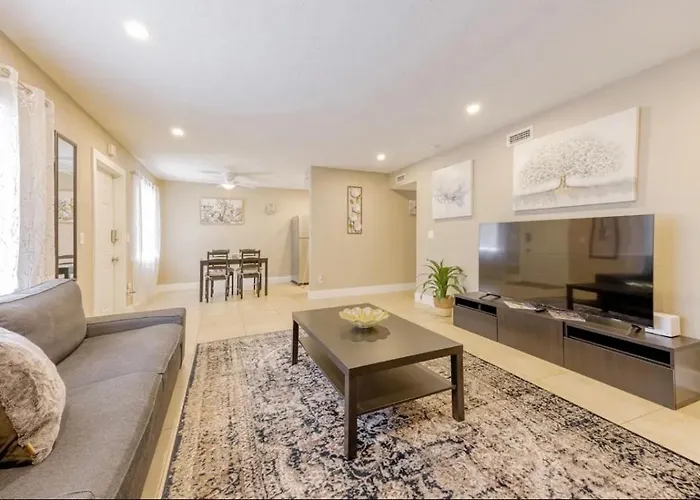 Beautiful Apartment In Naples