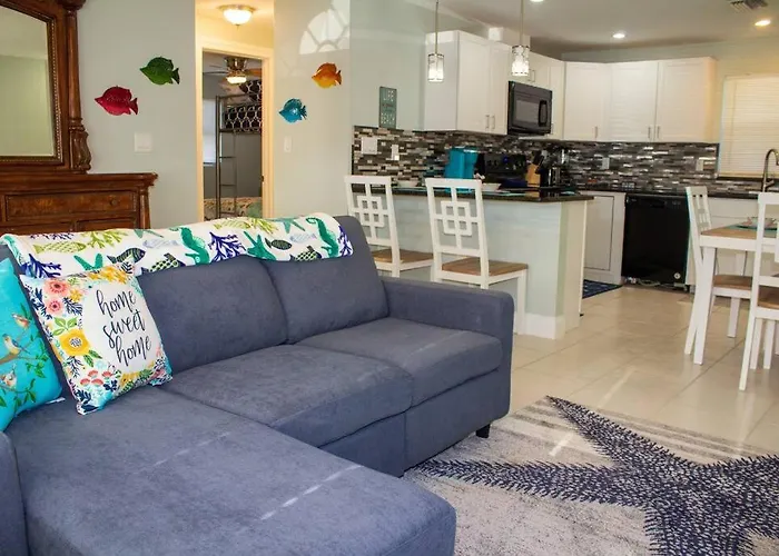 697 Near Beach, Fenced Doggie Area, Cozy Beach Home, Large Driveway