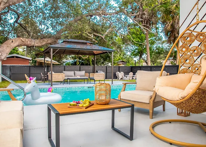 Unique Pool - Villa Mykonos! 2Miles To Downtown Villa Attached