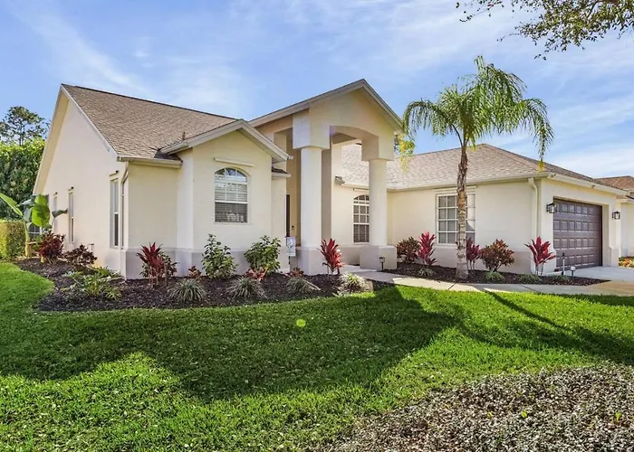 Serene Pool Home In Gated Community-Naples