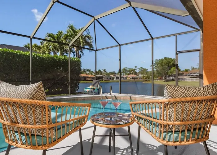Lakeview Villa Lovely Pool Home In Gated Community