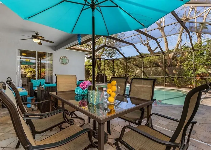 5 Star Florida Living. Stylish And Tranquil Pool Home