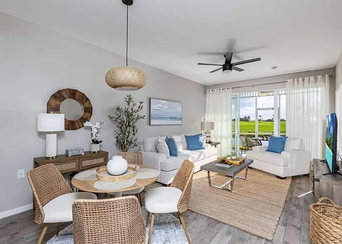 Rare New 2 Bed 2 Bath Golf View In Naples