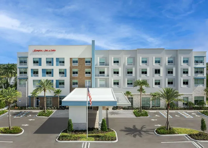 Hampton Inn & Suites Naples South