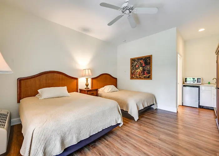Naples Vacation Rental Studio In Resort Community
