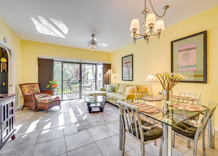 Lovely Naples Vacation Rental With Shared Pools!