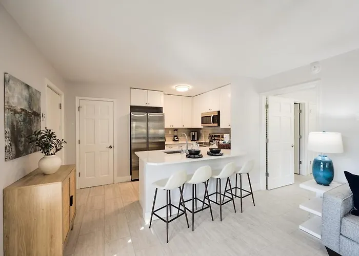 Lemarquis, Old Naples Condo, Near Beach&Downtown