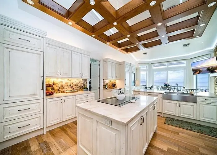 Private Beach Oceanfront Mansion In Naples Luxury