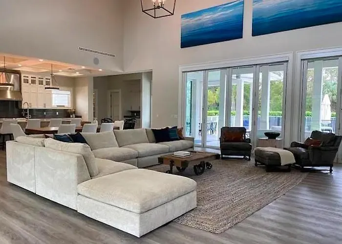 Golden Gate Estates Beach Mansion W Pool In Naples Luxury