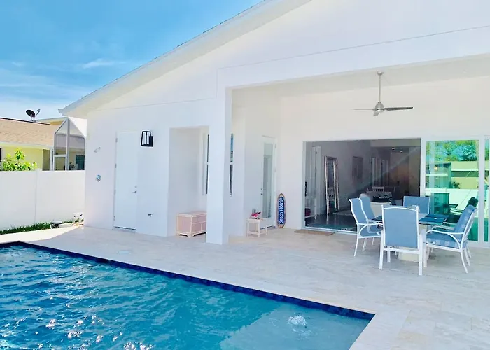 New! Perfect Naples - Heated Saltwater Pool