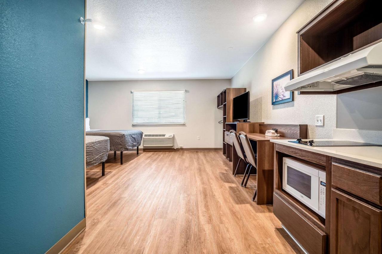 Woodspring West 2* Naples