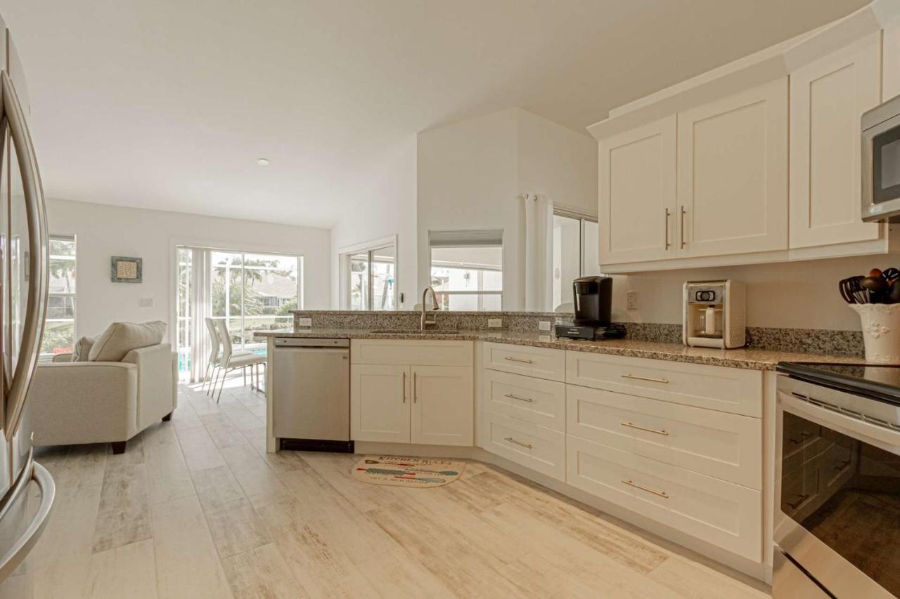 Crown Pointe- Lochwood Ct.