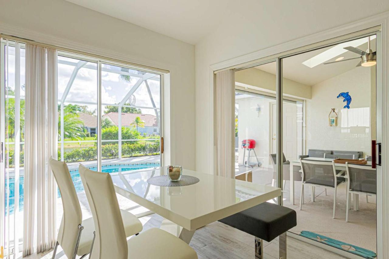 Crown Pointe- Lochwood Ct. * Naples
