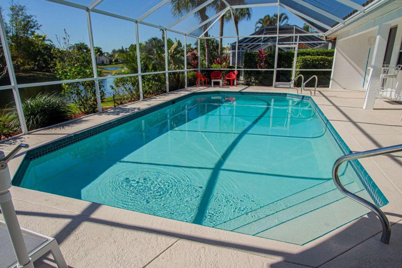Crown Pointe- Crown Pointe Blvd.,e. Holiday home *