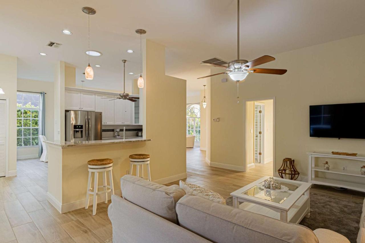 Crown Pointe-mabry Drive Holiday home