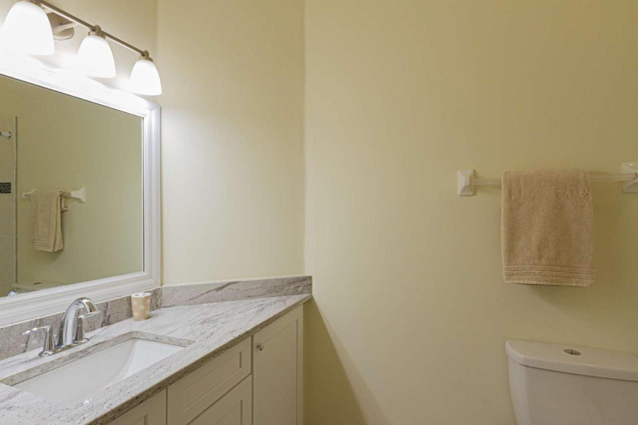 Crown Pointe-mabry Drive Holiday home
