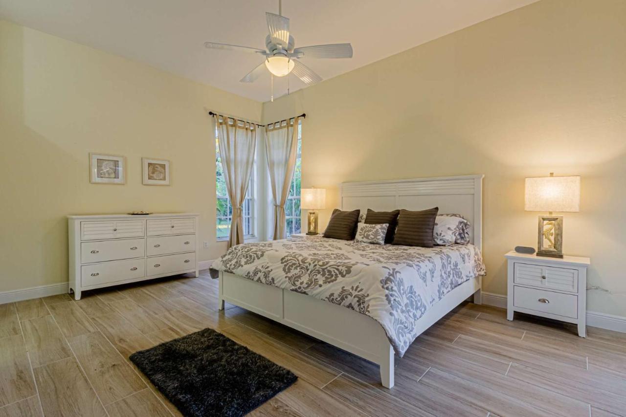 Crown Pointe-mabry Drive Holiday home *