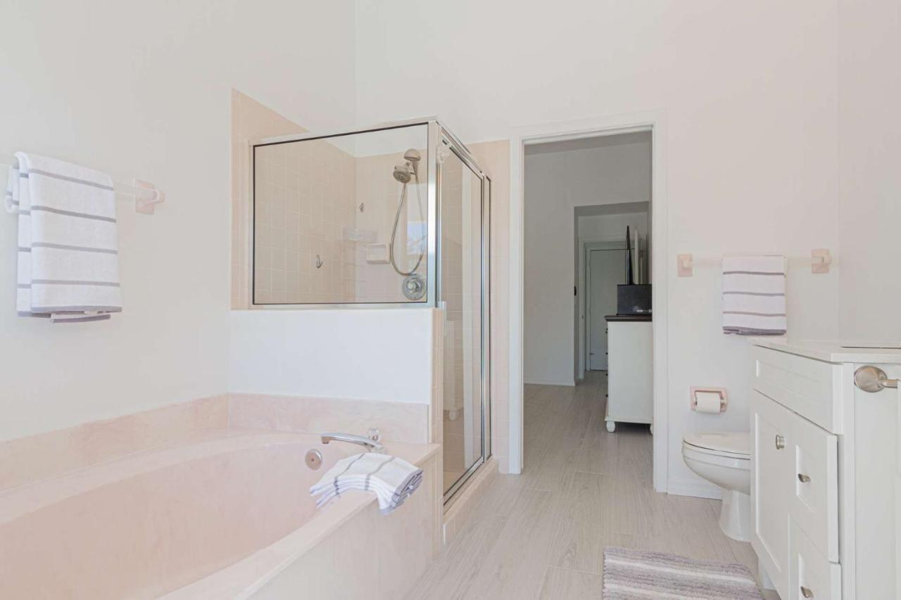 Holiday home Crown Pointe- Crown Pointe Blvd.,e. *