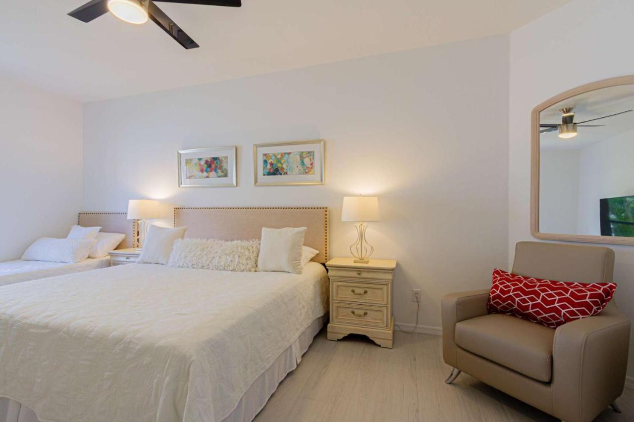 Holiday home Crown Pointe- Crown Pointe Blvd.,e. *