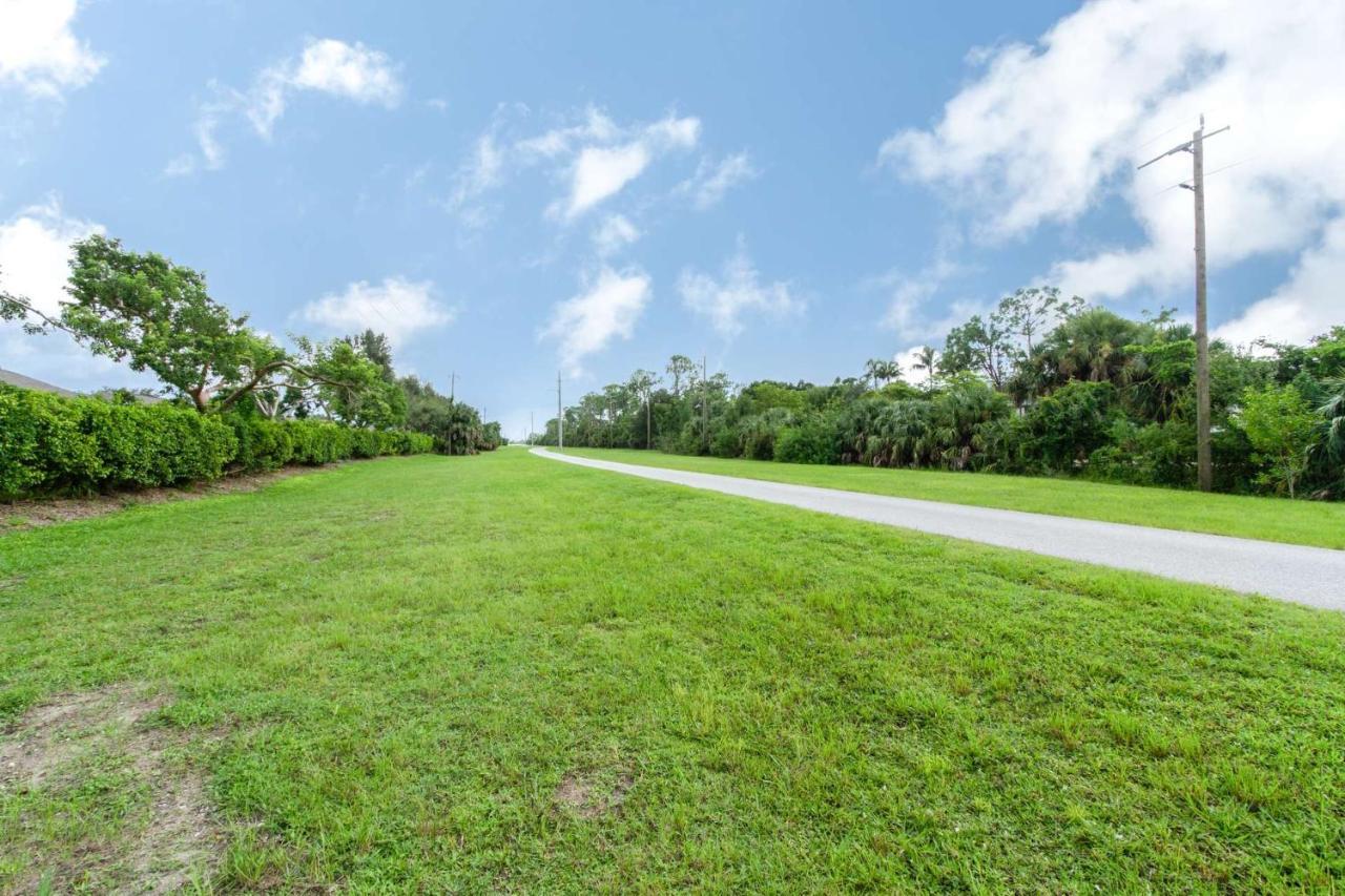 Crown Pointe- Crown Pointe Blvd.,e. Holiday home