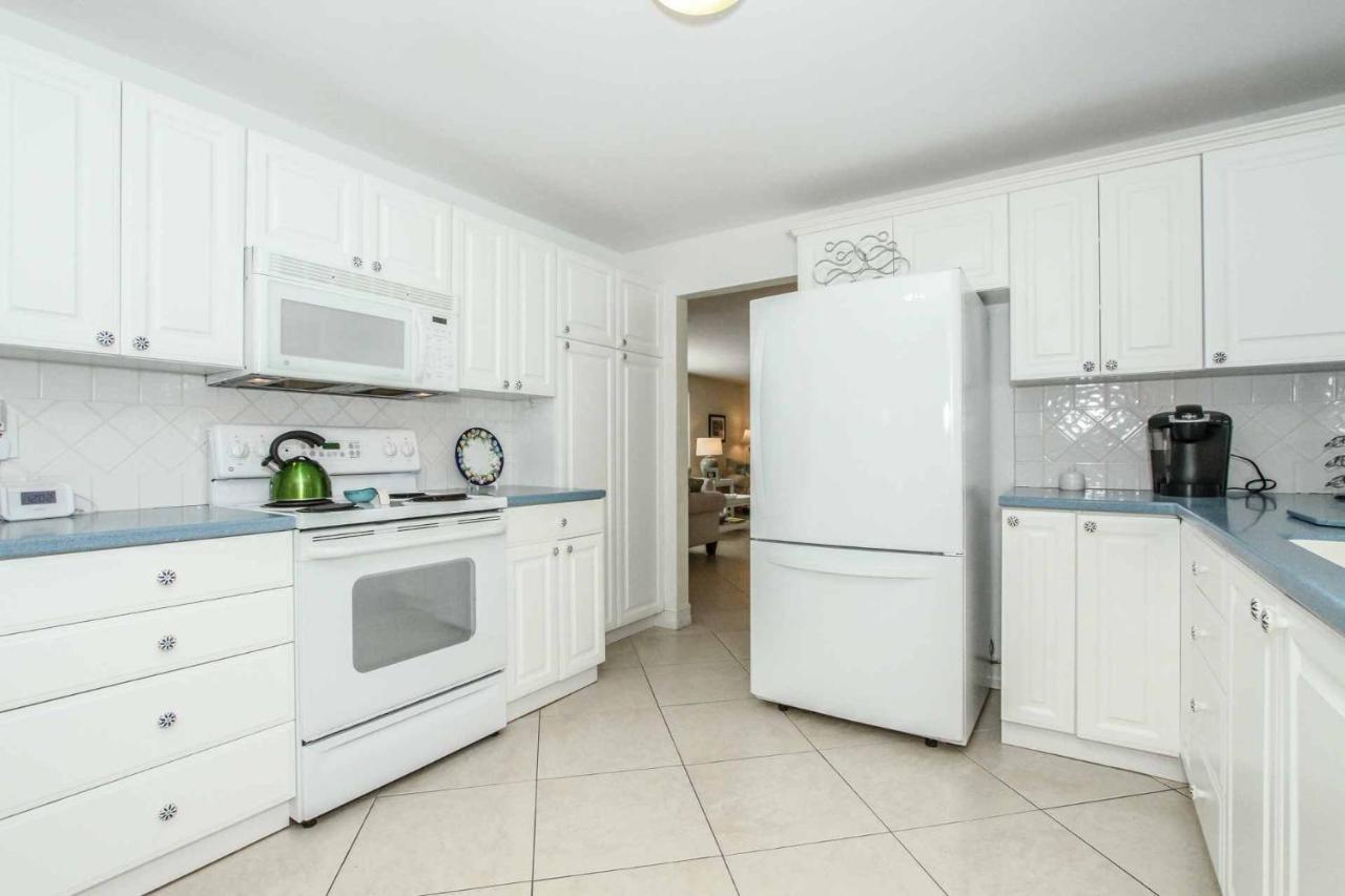 Oleander Drive - Coquina Sands * Naples
