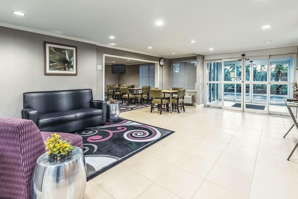 La Quinta By Wyndham Naples East Hotel 3*