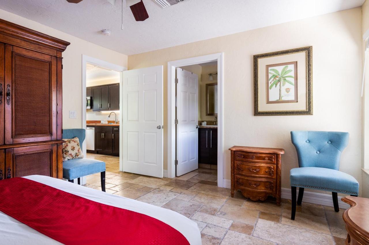 By 3 - Delnor-wiggins Holiday home Naples