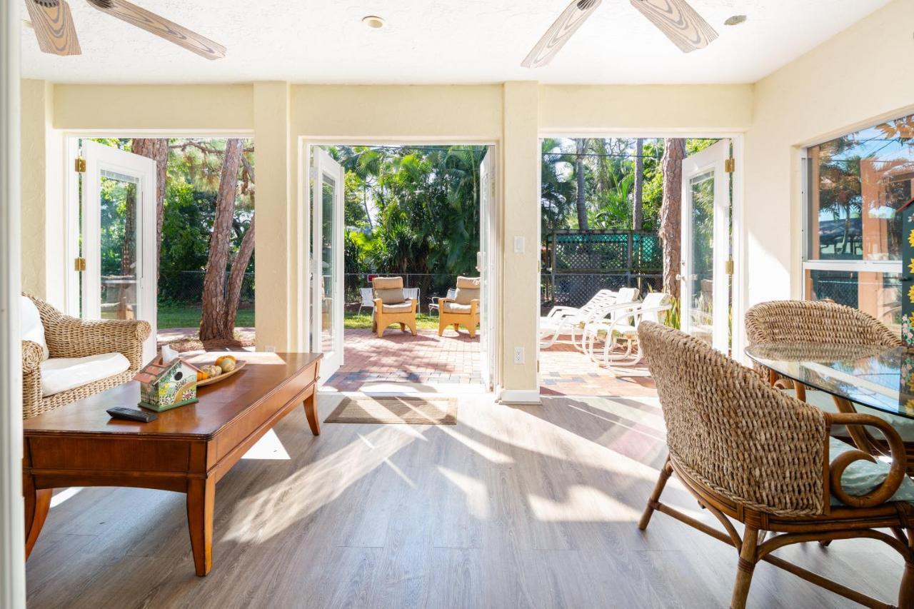 By Beach 4 - Gulf Breeze Holiday home