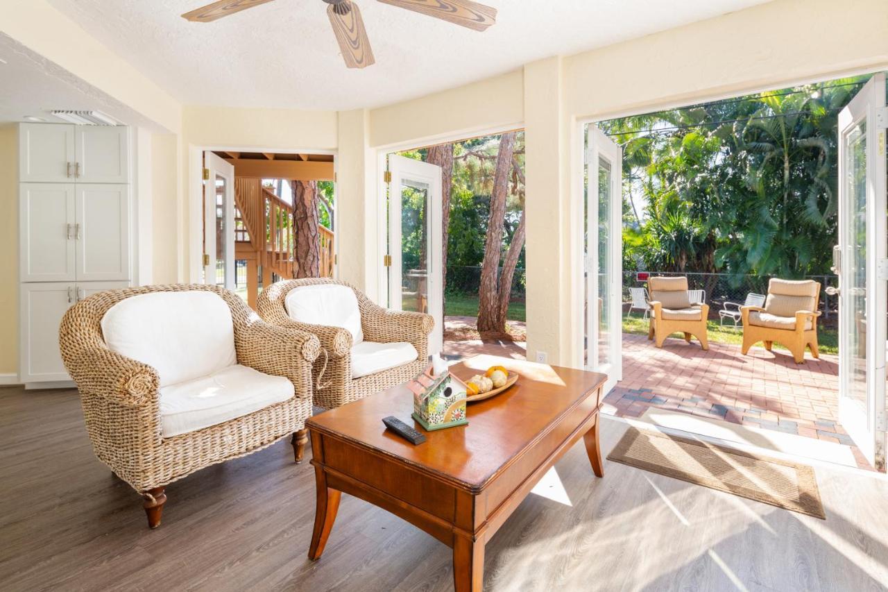 By Beach 4 - Gulf Breeze Holiday home
