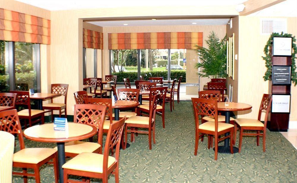 Hampton Naples-central Naples